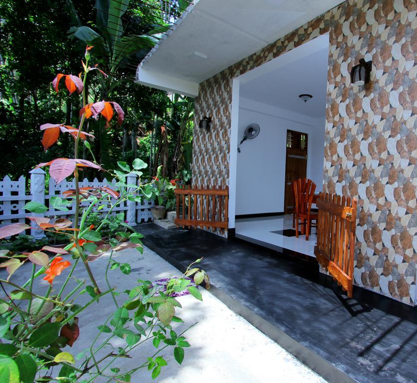 Sen - Rose Ella Apartment Luaran gambar